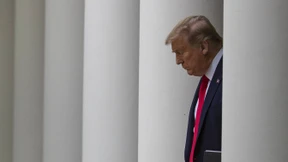 Erst muss noch Trumps Name auf die Nothilfe-Schecks