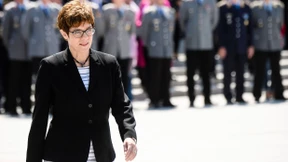 Kramp-Karrenbauer fordert höhere Rüstungsausgaben
