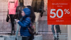 Wie man die Tricks der Online-Händler zum Sparen nutzen kann