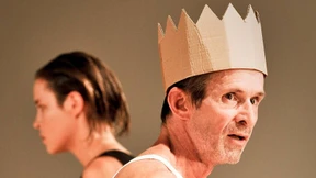 Lauter Schwimmer gegen den Fluss des Irrsinns