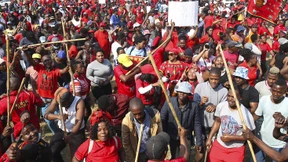 Kabinettsumbildung in Südafrika nach Protesten mit mehr als 350 Toten