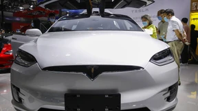 Tesla-Einbruch zieht Technologiebörse nach unten