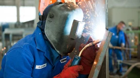 Metaller geben Schulabbrechern eine Ausbildungschance