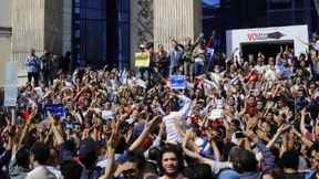 Tausende demonstrieren gegen Regierung