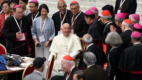 Franziskus eröffnet den Schlussakt der Weltsynode