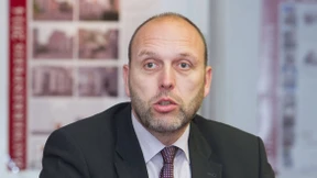 Meißner Oberbürgermeister Raschke knapp wiedergewählt