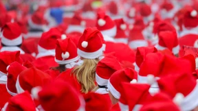 Fast 1000 Weihnachtsmänner laufen durch Michendorf