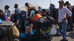 5000 Migranten beziehen Zeltlager