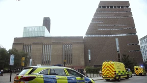 Teenager soll Kind von Plattform gestoßen haben