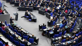 Ein Verfassungstreuecheck für Abgeordnete geht zu weit