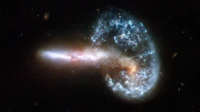 Kosmische Partner in gegenseitigem Bann