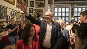 Der Sieger lässt sich nicht in die Karten schauen