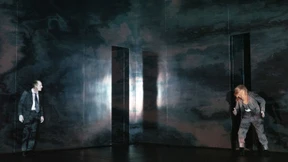 Leidensmänner stolpern durch die Welt