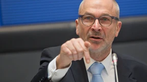 Bundestag legt Verfahren zu Becks Immunität auf Eis