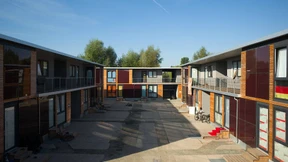 Großunterkunft für Flüchtlinge auf Rebstockgelände