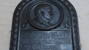 Nichts als vergangene Größe . . .