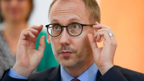 Warum der Minister im Amt bleibt