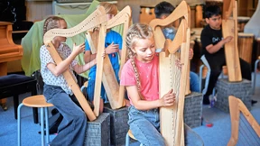 Bullerbü in der Hochhaussiedlung