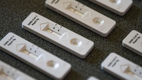 Polizei durchsucht Teststellen wegen Betrugsverdachts