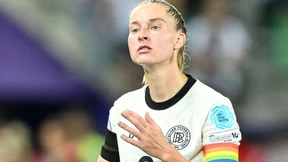 Janina Minge hält Wache beim DFB-Team