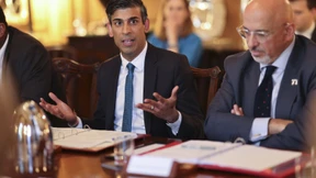 Von Johnsons Schatten verfolgt