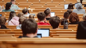 Zahl der Hochschulabsolventen 2024 spürbar gestiegen