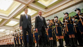 Scholz und Li Keqiang treten vor die Presse