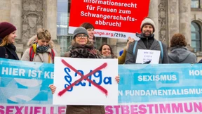 Groko vertagt Votum über Werbeverbot für Abtreibungen