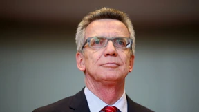 De Maizière droht mit Ende der offenen Grenzen
