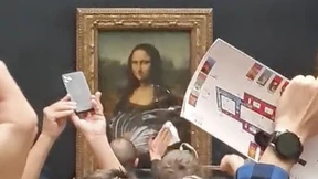 Mona Lisa mit Torte beschmiert