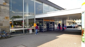 Rollstuhlfahrer sollen Gleise erreichen können