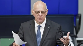 Lammert mahnt Stärkung der Parlamentsrechte an