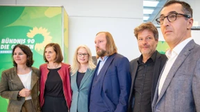 Özdemirs Hut liegt noch immer im Ring