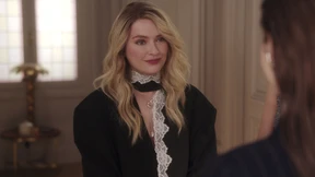 Camille Razat steigt bei „Emily in Paris“ aus