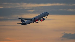 Lufthansa-Piloten erhalten 980 Euro mehr im Monat