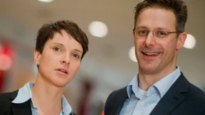 Was rechte Populisten über Brüssel twittern