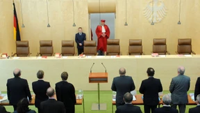 Im Stil von Hütchenspielern