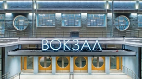 Wo Zahnradblumen mit Sägeblättern blühen