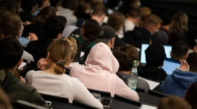 Zinssatz für Studienkredite verdoppelt sich