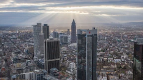 Bankaktien treiben Dax auf Jahreshoch