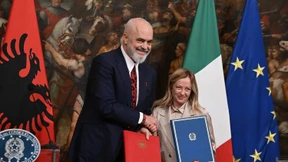 Italiens linke Opposition wirft Meloni Wahlkampfaktion zur Verschleierung ihres Versagens in der Migrationspolitik vor