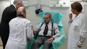 König Mohammed VI. besucht Krankenhaus im Katastrophengebiet