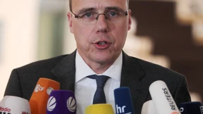 Hessens Innenminister soll zu Polizeianweisungen befragt werden