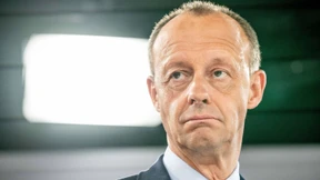 Merz will Ziel von Steuersenkungen nicht aufgeben