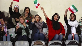 Iran lässt ausgewählte Frauen zu Männer-Spiel