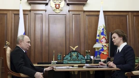 Putin holt seine Nichte ins Verteidigungsministerium