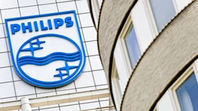 Philips mit halbiertem Gewinn