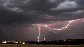 Gewitter und Starkregen ziehen über Hessen