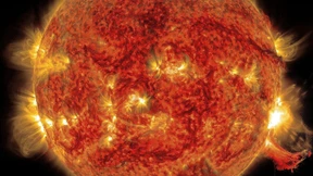 Platzendes Sonnenplasma