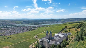 Die Städte am Rhein ufern aus